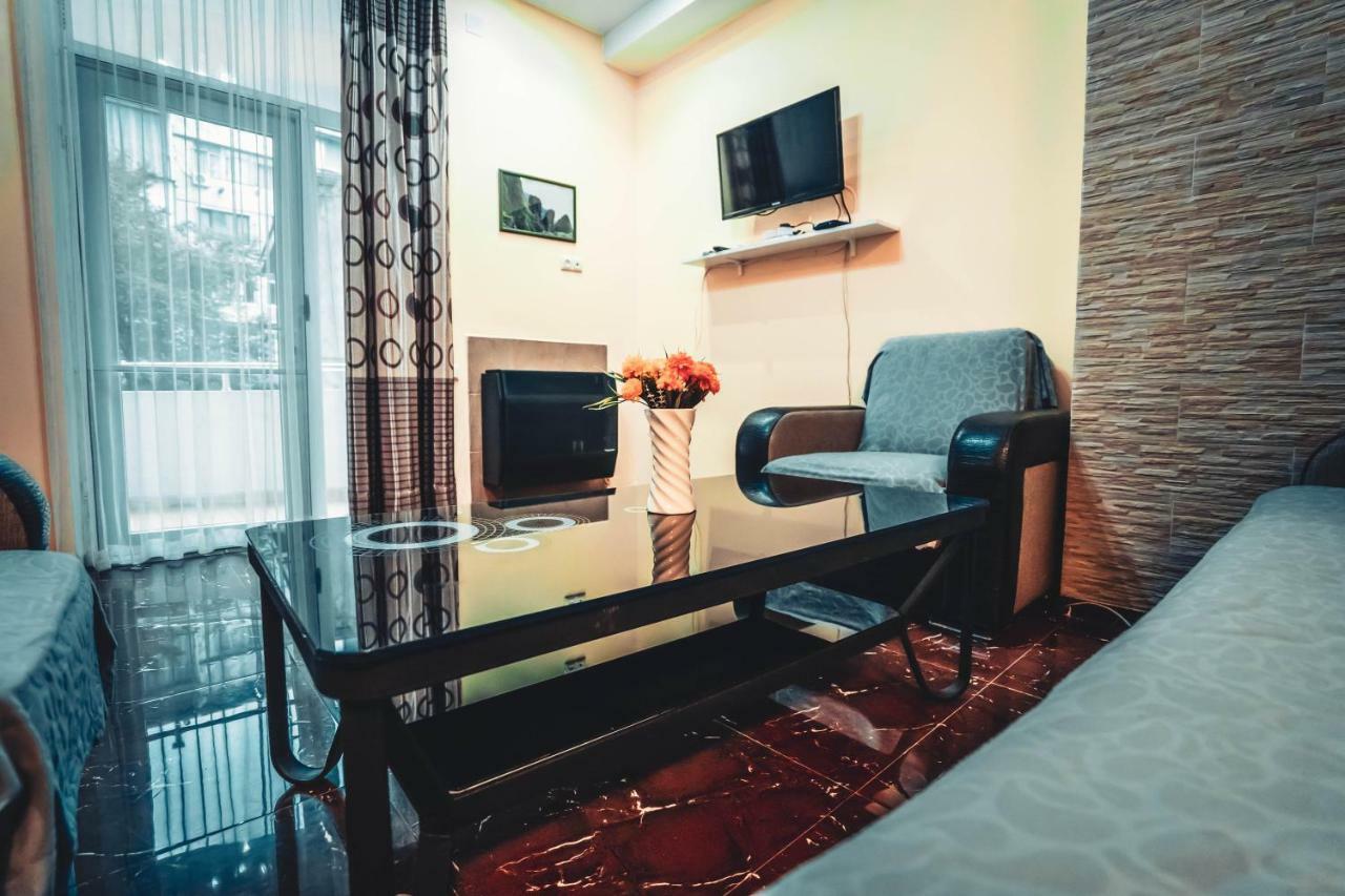 Gio Apartment Батуми Экстерьер фото